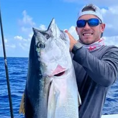 Uno Mas Fishing Charters