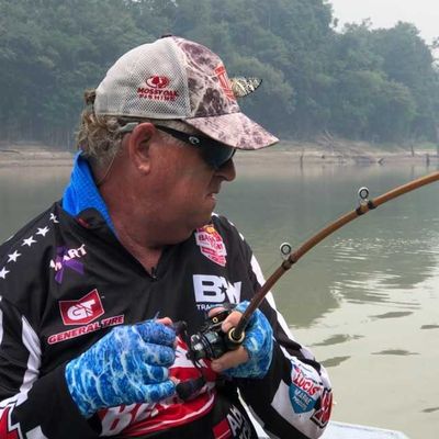 One Cast Away: Bass Professional Guide Service