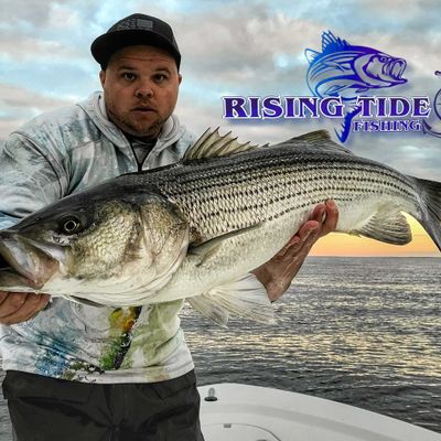 Rising Tide Fishing Rod Tee - Ocean Blue - Chesapeake Bay