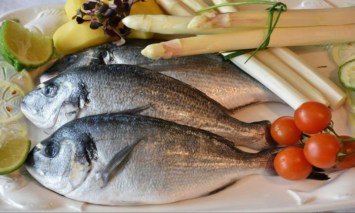 sea bream with vegetables on the side