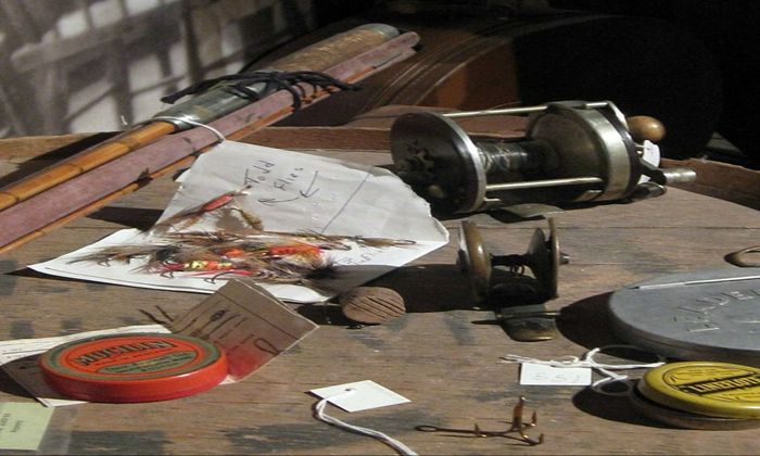 reel, baits, fishing lines