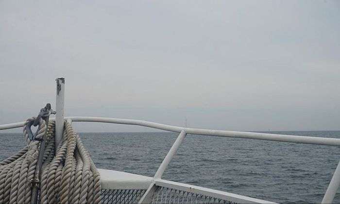 fishing boat, rope, white boat, lake Michigan