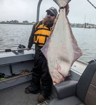 Giant halibut catch – powerful and unforgettable!