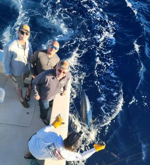 Epic deep sea action off Kailua-Kona!