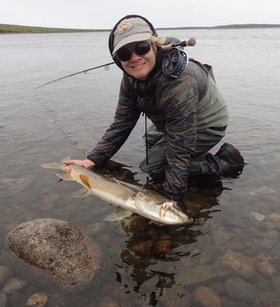 Yellowknife Lake Trout: Ice Thrills!