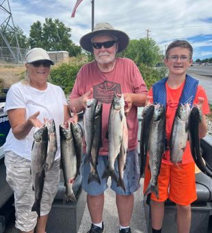 Salmon fishing fun on the Columbia.