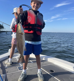 Nice redfish using jigging and fly fishing techniques in clear conditions!
