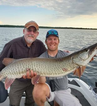 Reel Fun on Mille Lacs Lake, fishing musky!
