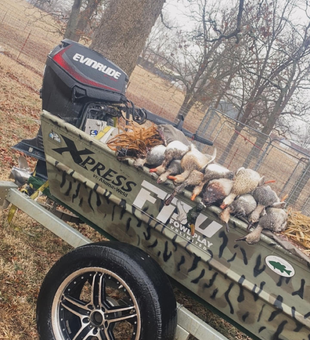 Hunters enjoy the early morning hunt on Enid OK guided hunting trips