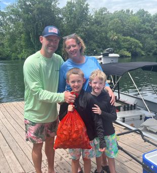 Family bonding time! Scalloping on Florida waters