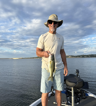 Nice largemouth bass using heavy and light tackle techniques in clear conditions!
