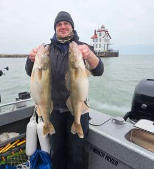 Targeting trophy walleye on Lake Erie near Vermilion, OH, one of the top walleye fisheries in the Midwest.