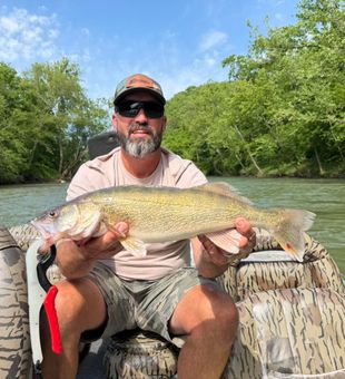 Nice Richland MO walleye makes for perfect fishing success!
