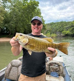 Nice Richland Missouri smallmouth bass makes the day!