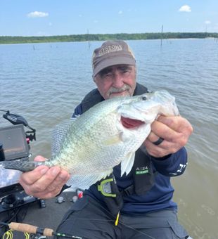 Your fully equipped Enid Lake local guide charter