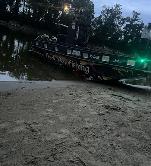 Perfect evening setup for bow fishing in shallow waters. Clear conditions made for an exciting adventure.