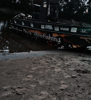Best setup for an exciting fishing adventure with bow fishing technique.