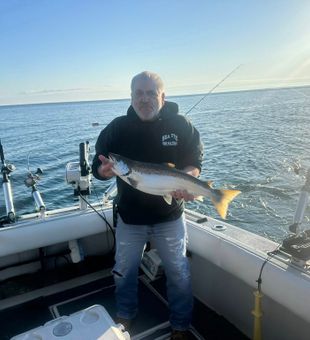Early mornings, tight lines, and unforgettable views on Lake Ontario.