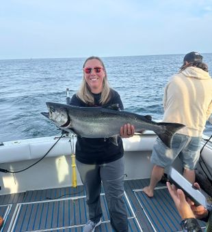 Big Chinook Salmon catch on Vancouver Island waters! 🎣 | Port Renfrew fishing charters