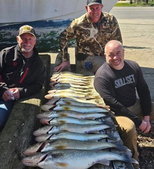 Walleye wonder with Captain Theron
