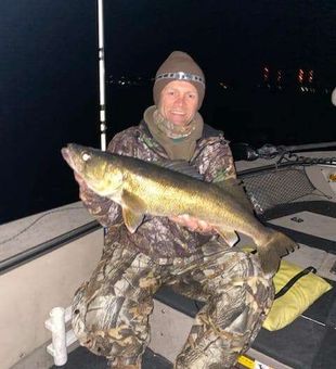 Walleye Fishing in Lake Winnebago