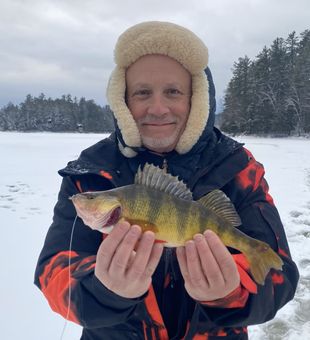 Guided ice fishing Upstate New York: perfect for first-time anglers and families