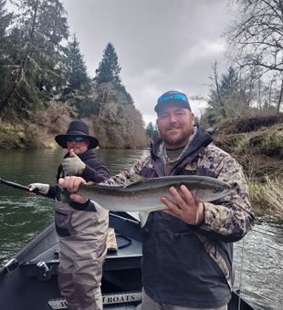 Lincoln City salmon fishing trips deliver exciting action, fresh ocean air, and unforgettable experiences on the Oregon Coast.