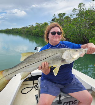 Huge 39-inch Snook caught using expert deep sea and drift fishing tactics!