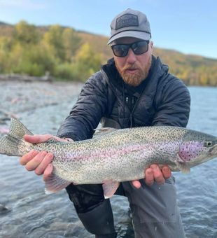 River Bliss: Kenai's Rainbow Trout Extravaganza