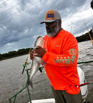Make your next outdoor getaway a success with a guided freshwater fishing trip in Oklahoma.
