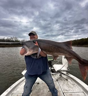 Sunrise casts and quiet waters at Fort Gibson Lake—pure Oklahoma fishing.