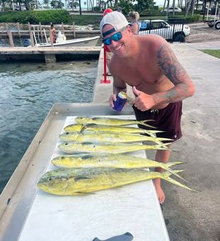 Experience premier offshore fishing in West Palm Beach, FL, where deep blue waters offer excellent opportunities for reef and pelagic fishing. Book your West Palm Beach fishing charter today.