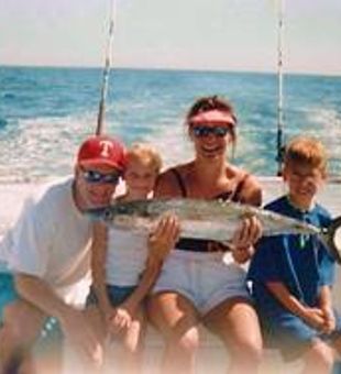 Happy family going on an Alabama fishing!