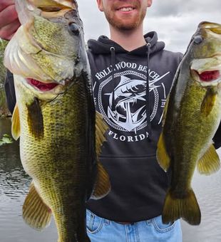 Reel in giant largemouth on Lake Okeechobee, FL.