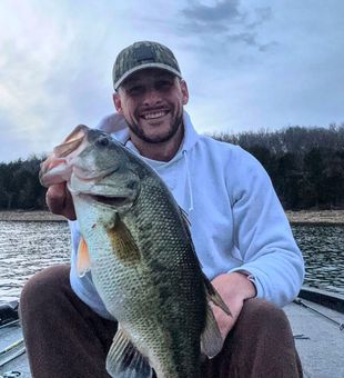 Reel in big catches on Nashville lakes