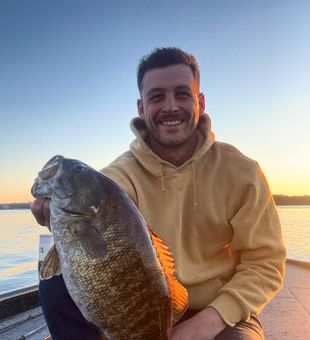 Catch trophy bass in Nashville waters