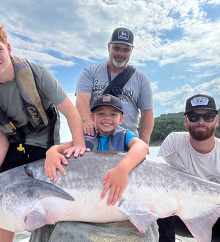 Oklahoma catfish success with bait casting and heavy tackle!