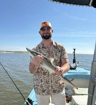 Where marsh meets magic—saltwater fishing Darien GA never gets old.