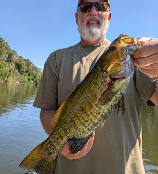 Lake Michigan smallmouth bass makes for an epic catch!