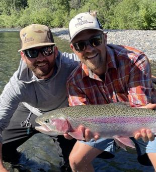  Perfect Rainbow Trout moment in Alaska!