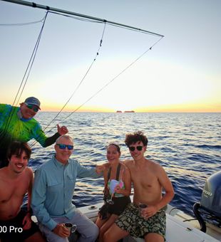 Perfect fishing sunset in Guanacaste waters!