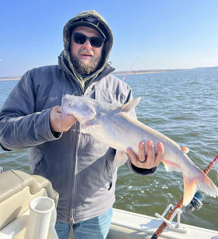Oklahoma fishing charters that combine adventure, fun, and relaxation