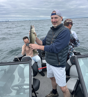 Nice walleye on light tackle in Lockport!