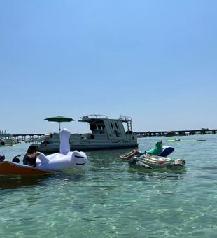 Perfect day for touring Fort Walton Beach waters!