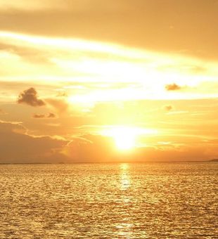 Sunset Vibe - Florida Keys and Bahamian waters.