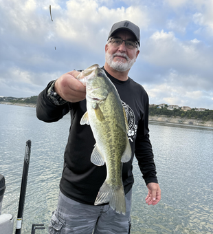 Light tackle, big dreams: Fly fishing for bass in Lago Vista!