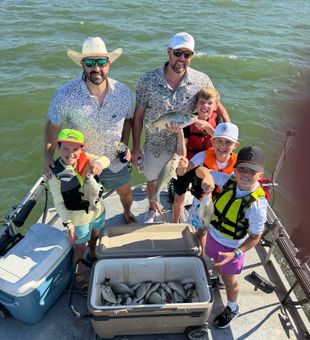 Striped bass and white bass action in Forney TX!