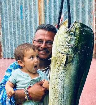 Beautiful Mahi Mahi caught in Quepos waters!