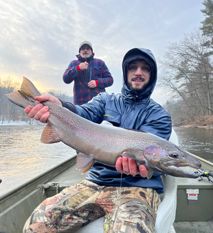 Big Michigan salmon landed with fly fishing technique!