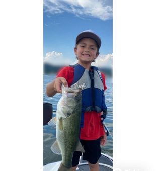 Lake Guntersville child friendly fishing charter